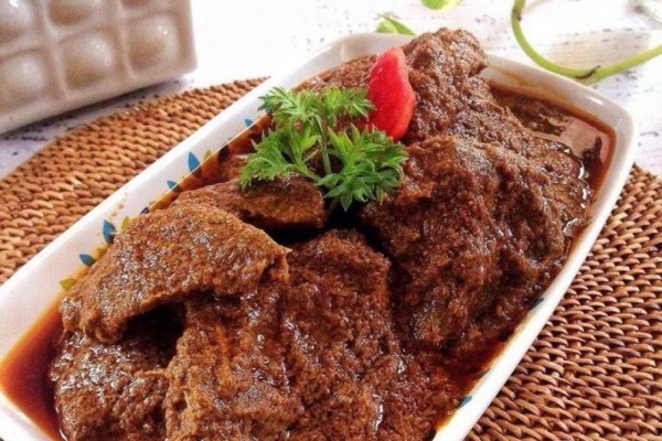 Papeda with Rendang